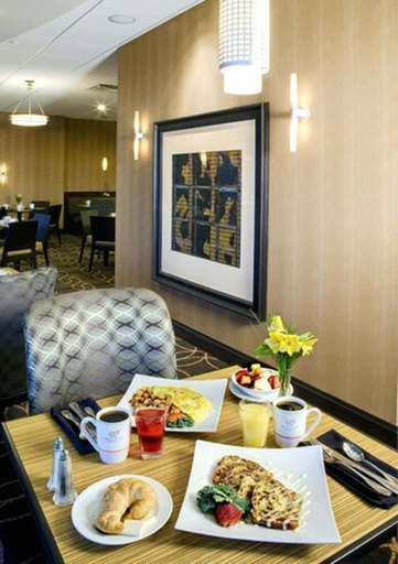 Food & Drinks 5, DoubleTree by Hilton Cleveland Downtown Lakeside, Cuyahoga