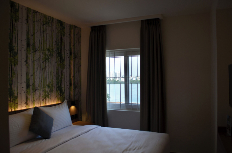 Bedroom 3, City Lake Hotel , Bangalore