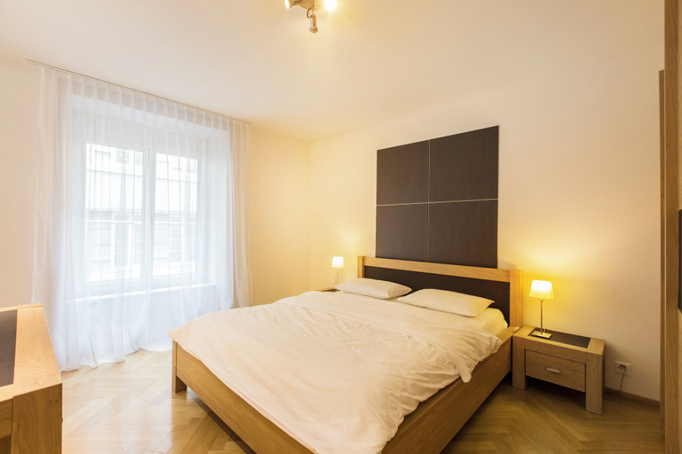 Room 4, Nest Wehntalerstrasse, Zürich