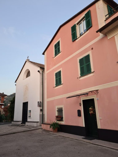 Exterior 13