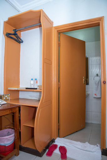 Bathroom 4, Jupiter Guest House - Parklands, Westlands
