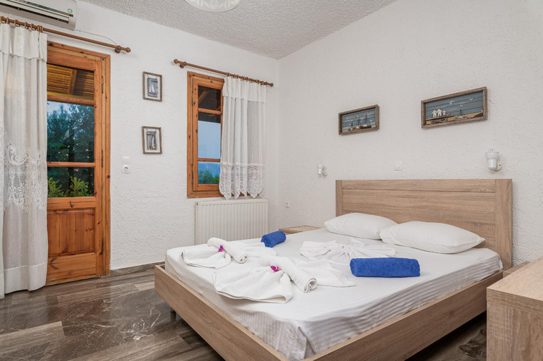 Bedroom 3, Studios Ioanna Limnionas Samos, North Aegean