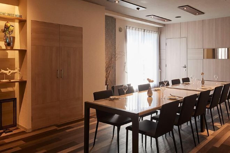 Dining Room 11