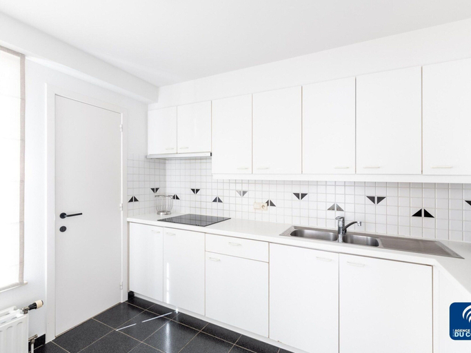Others 2, Modern Flat in Quiet Area, West-Vlaanderen