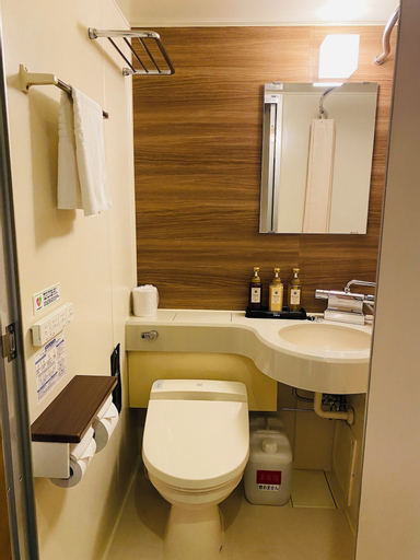 Bathroom 10