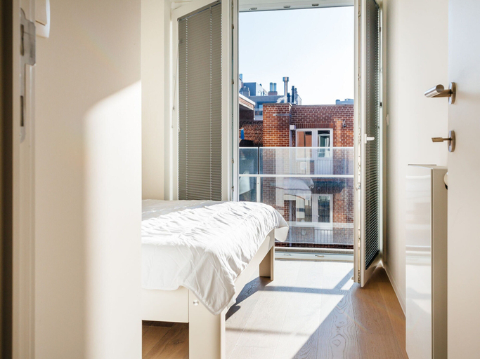 Others 5, Apartment on Zeedijk With Stunning Sea View, West-Vlaanderen