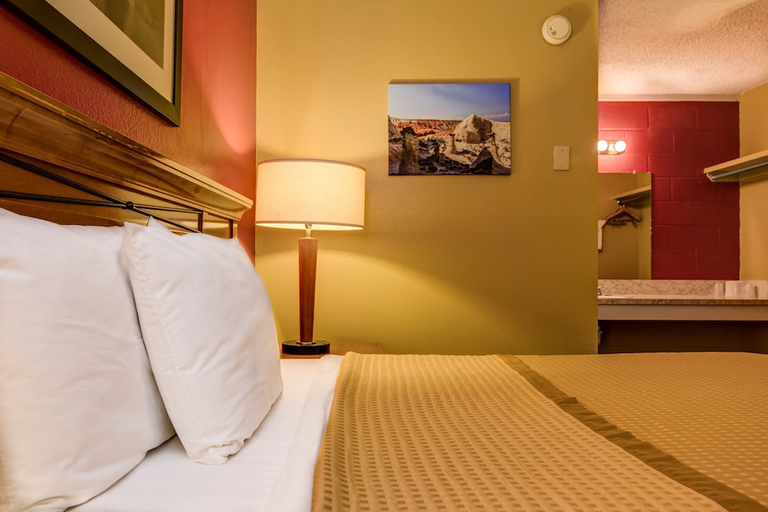 Bedroom 4, Motel Cedar Rest Cedar City, Iron