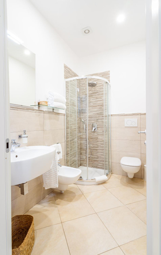 Bathroom, Complesso San Francesco, Napoli