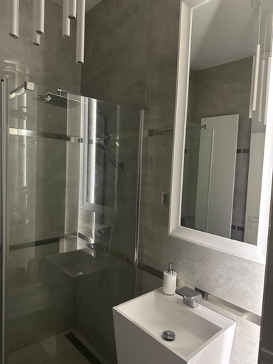 Bathroom 21