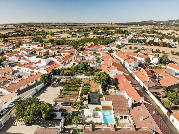Exterior & Views 2, The Green House by Santiago de Alfama, Alvito