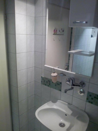 Others 2, Hostel Ruler, Belgrade