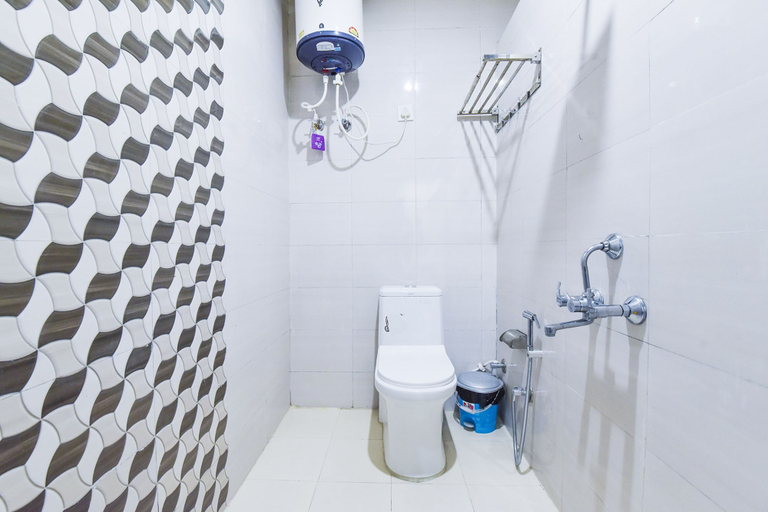 Bathroom 3, FabHotel Golden Oak Villa, Dehradun