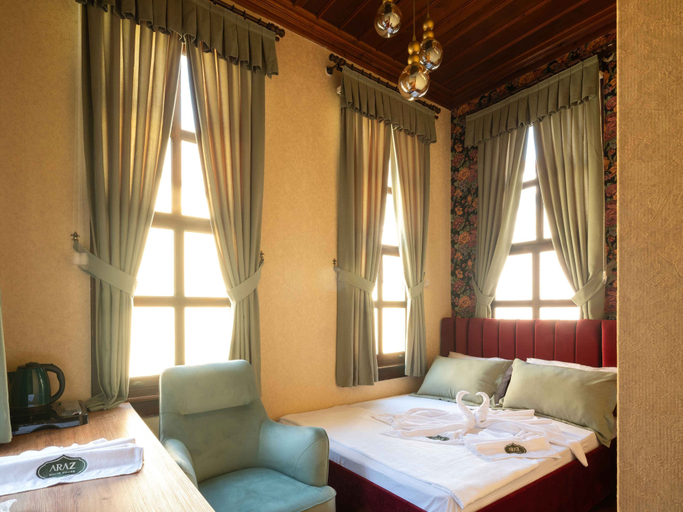 Bedroom 4, Araz White House, Mudanya