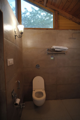 Bathroom 5, Palace Beach Camp, Kachchh