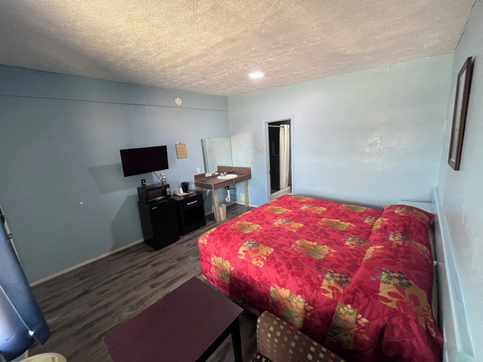 Bedroom 3, Packsaddle Motel, Llano
