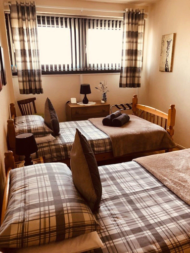 Bedroom, Captivating 2-bed Apartment in Aberdeen, Aberdeen