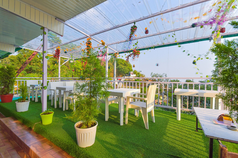 Food & Drinks 4, FabHotel Golden Oak Villa, Dehradun