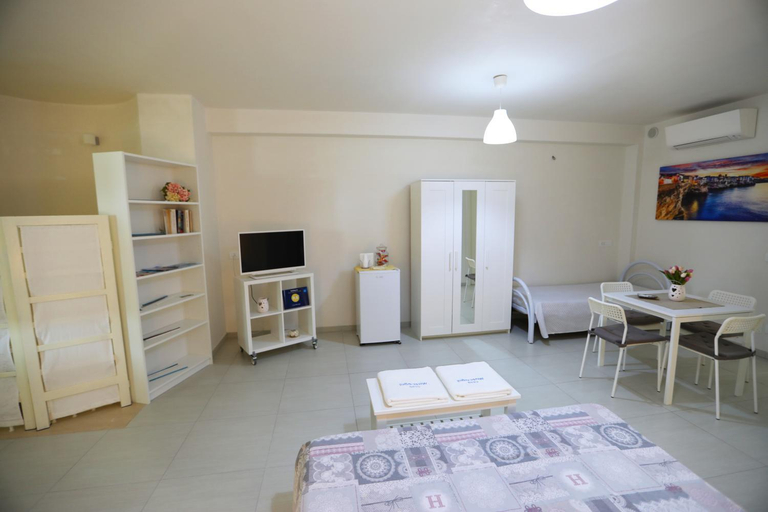 Others 3, Casa Mascagni, Bari