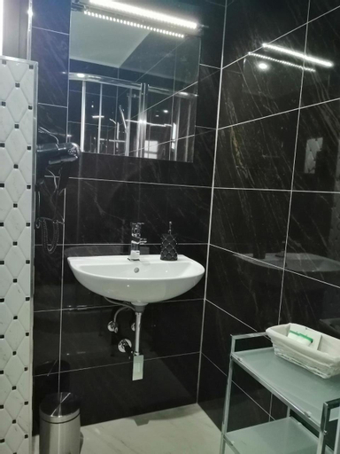 Bathroom 5