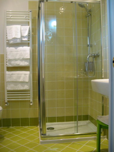 Bathroom 7