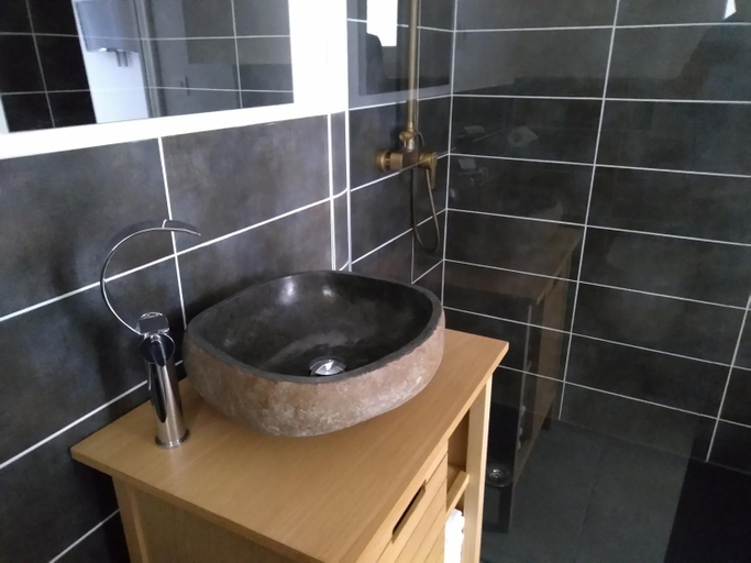 Bathroom 3, Hotel Castel Saint Anne, Var