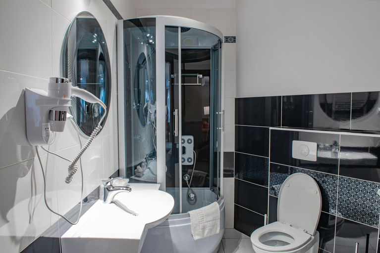 Bathroom 2, Hotel Rozdroze Nieborow, Łowicz