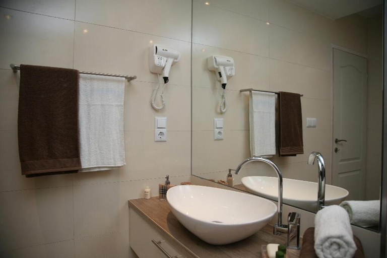 Bathroom 2, Sarajevo Luxury Apartments, Sarajevo