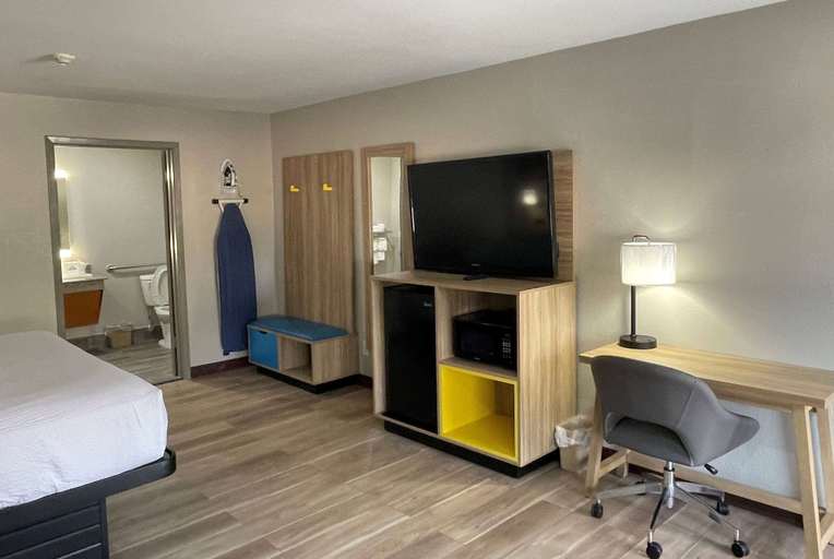 Bedroom 3, Days Inn by Wyndham New Braunfels, Comal