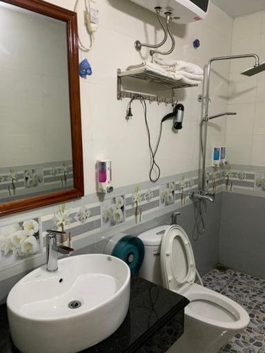 Bathroom 3, Tam Coc Family Homestay, Hoa Lư