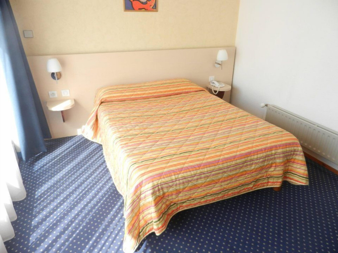 Others 5, Hotel Dupleix, Finistère