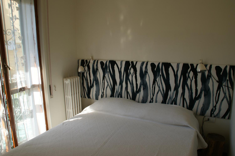 Bedroom 2, BLUE Apartment, Genova