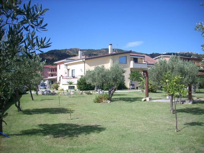 Others 4, Villa Toti, Catanzaro