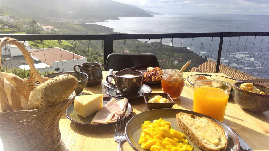 Food & Drinks 4, Lava Homes, São Roque do Pico