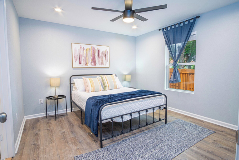 Bedroom 2, Spacious Delightful 4 BR/ 3 BA Close to Downtown, Bexar
