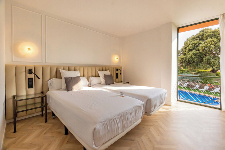 Bedroom 3, Hotel TorreMirona Golf & Spa, Girona