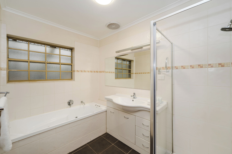Bathroom 3, Yarra Valley Motel, Yarra Ranges - Lilydale