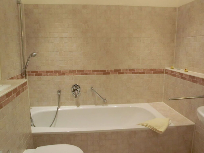 Bathroom 4, Apartment 28, Seestern Residence, Rostock