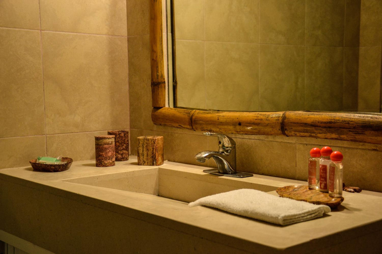 Bathroom 4, Bon Jesus Hotel, Tecolutla