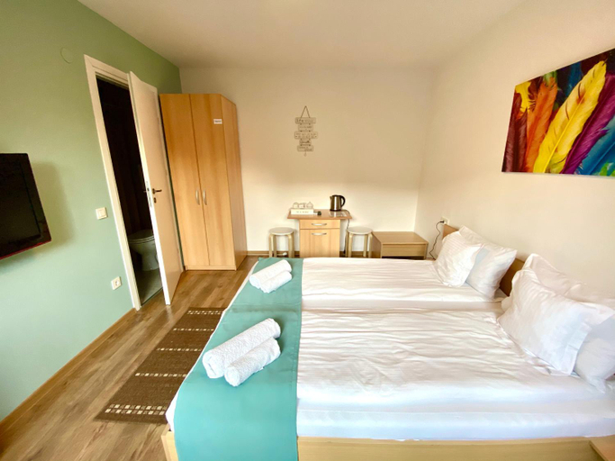 Others 5, Cristi's Rooms - Pensiune, Oradea