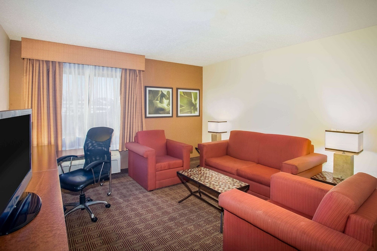Others 5, Baymont by Wyndham Columbia, MO, Boone