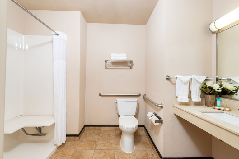 Bathroom 3, Hotel Chino Hills, San Bernardino