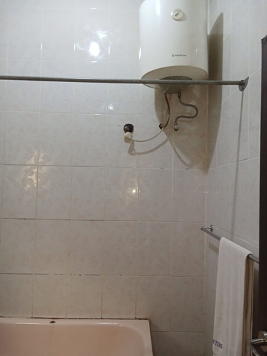Bathroom 4, Dreamland Suites, AbujaMun