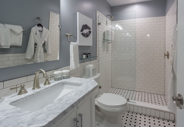 Bathroom 4, The Vendue, Downtown Art Hotel, Charleston