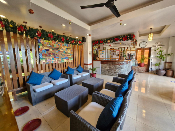 Public Area, Amboy Hometel , Basco