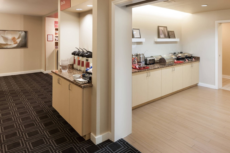 Food & Drinks, TownePlace Suites by Marriott Columbia Southeast/Ft Jackson, Richland
