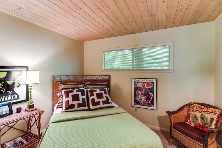 Bedroom 3, Woodsy Mountain Home Escape Walk to Marina!, Baxter