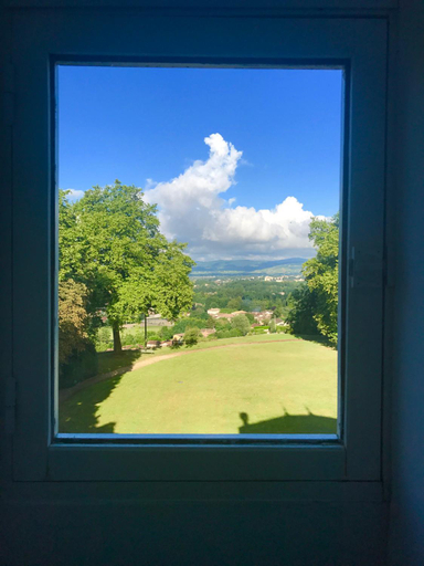 Others 5, Chateau des Charmes, Ain