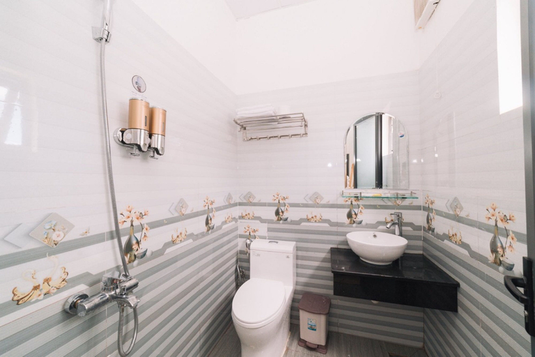 Bathroom 3, Viet Anh Hotel Da Lat, Đà Lạt