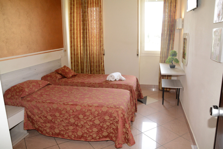 Bedroom 12