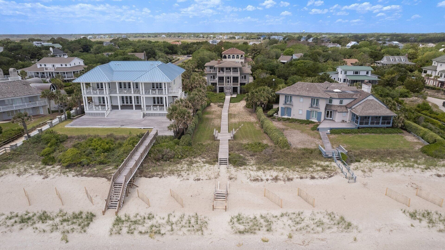 Exterior 5, Inviting Vacation Home Directly On Beach 7 Bedroom Home by Peace Vacations, Georgetown